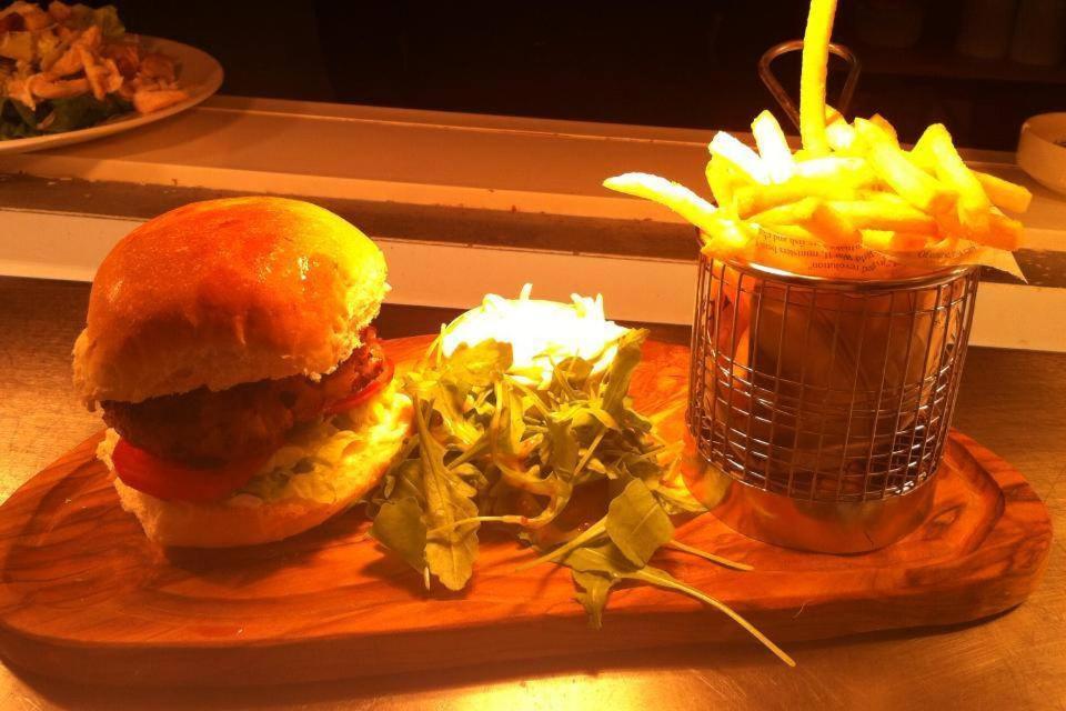 The Village Inn Northallerton Esterno foto